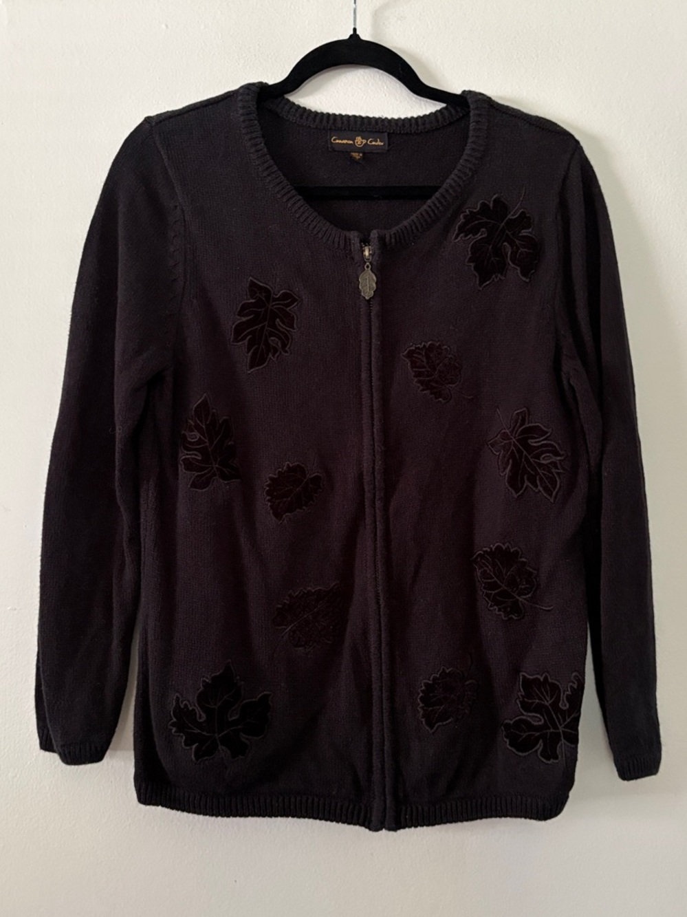 Cinnamon Cinder Women’s Small Gray Zip Cardigan Black Velvet Leaf Appliqué